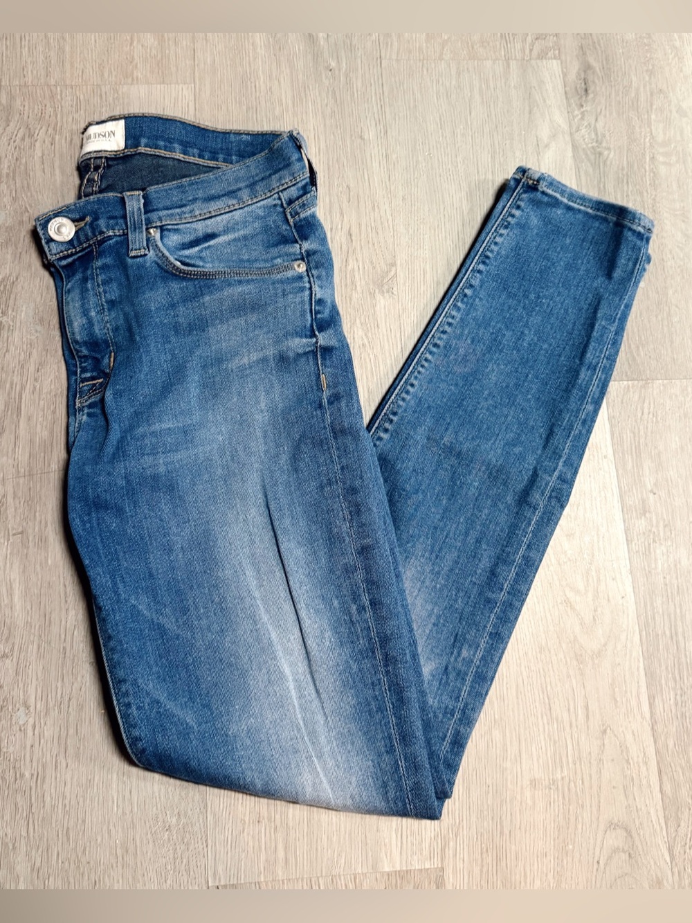•HUDSON• KRISTA SUPER SKINNY JEANS